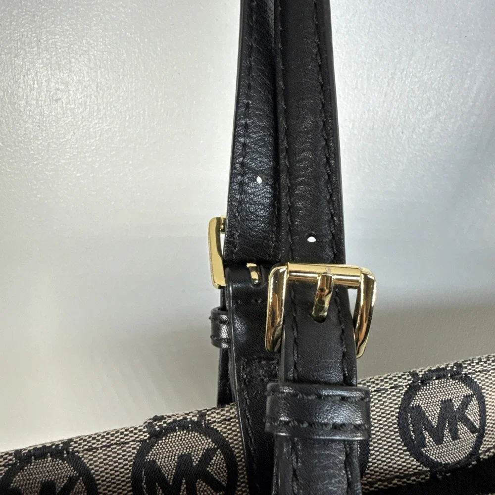Michael Kors Jet Set Beige & Black Monogram Tote Bag - Picture 6 of 16